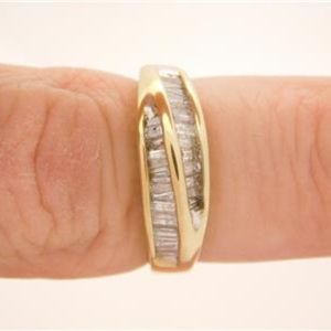 LADIES BAGUETTE CUT DIAMOND BAND 14K YELLOW GOLD R